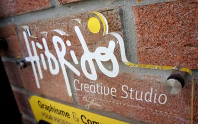 Une plaque professionnelle pour une bonne impression…