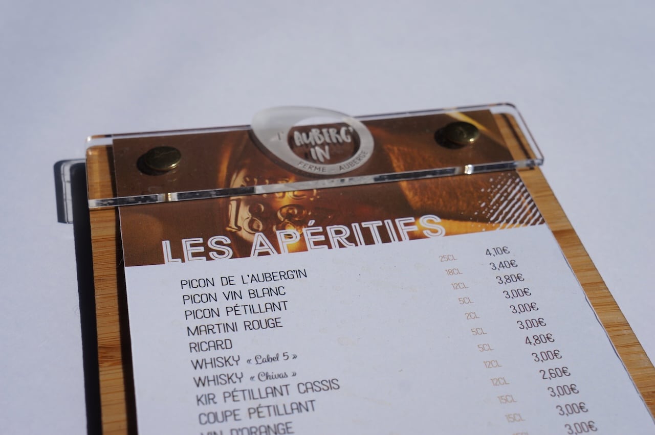 Menu des apéritifs avec les prix.